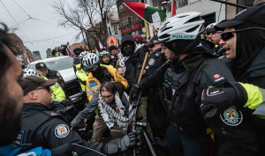 متظاهرون مؤيدون لِفلسطين يتهمون شرطة تورونتو باستخدام العنف ضدهم