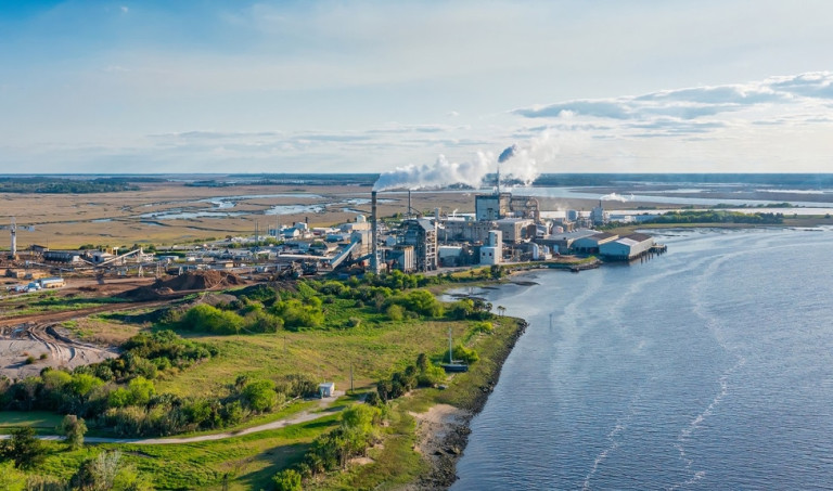 وزارة البيئة الكندية تعترف بارتفاع الانبعاثات الكربونية خلال عام 2022